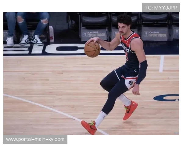 阿夫迪亚25.5分6.7篮板 奇才前锋技术全面进步 阿夫迪亚25.5分6.7篮板 奇才前锋技术全面进步